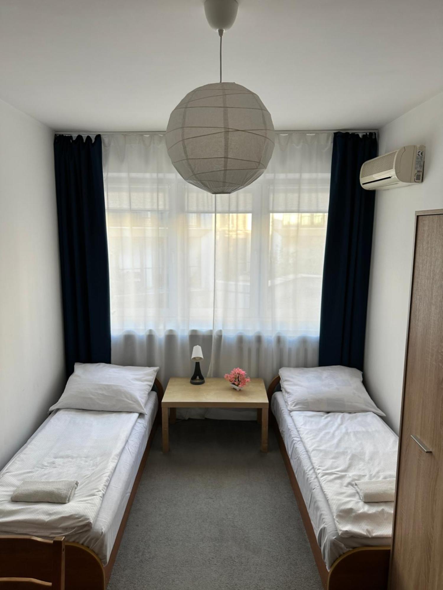 Hostel Demi クラクフ エクステリア 写真